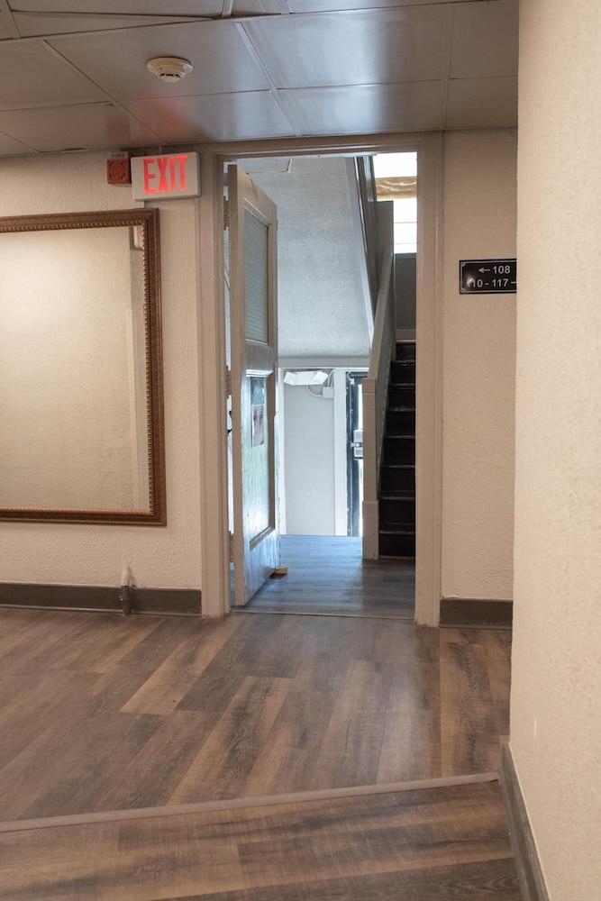 Americas Best Value Inn דירבורן מראה חיצוני תמונה